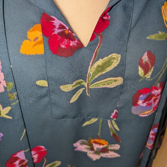 West Kei Teal Floral Blouse - Picture 10 of 11